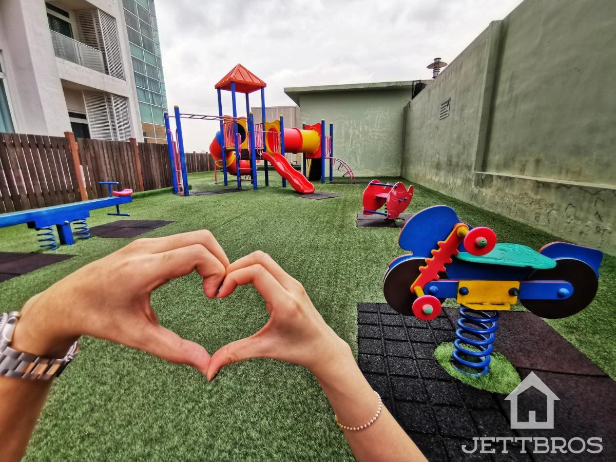 דירות Ksl D'Esplanade By Jettbros ג'והור בהרו מראה חיצוני תמונה