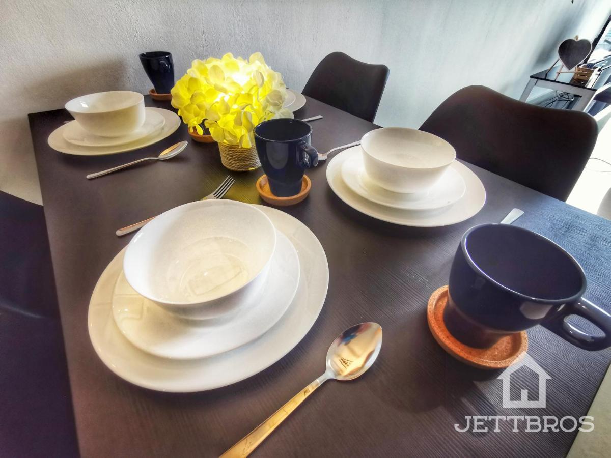 דירות Ksl D'Esplanade By Jettbros ג'והור בהרו מראה חיצוני תמונה